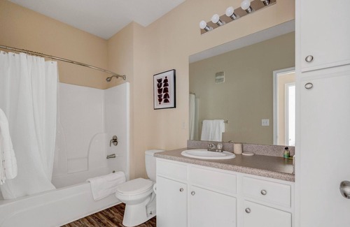 Mount Juliet Apartment | Modern Apartment in Prime Location (ID5574X61)