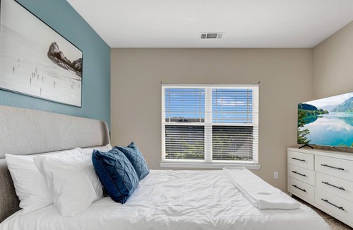 Mount Juliet Apartment | Modern Apartment in Prime Location (ID5574X61)