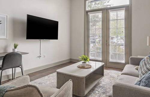 Franklin Apartment | Modern Apartment in Prime Location (ID2269)
