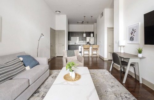 Franklin Apartment | Modern Apartment in Prime Location (ID2269)