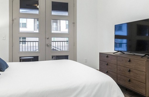El Paso Apartment | Modern Apartment in Prime Location (ID8815X52)