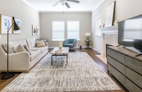 Germantown Apartment | Modern Apartment in Prime Location (ID9507X17)