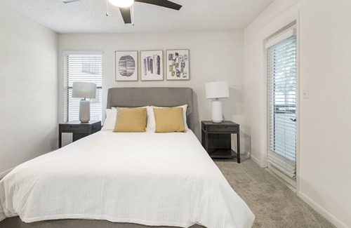Lake Frederica Apartment | Modern Apartment in Prime Location (ID9403X23)