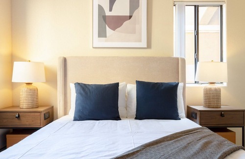 Avondale Apartment | Modern Apartment in Prime Location (ID8149X26)