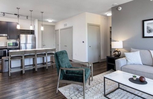 South Lamar Apartment | Modern Apartment in Prime Location (ID4423X48)