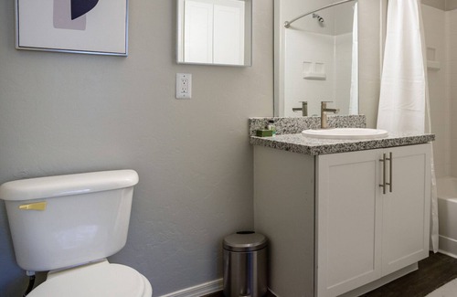 Tucson Apartment | Modern Apartment in Prime Location (ID7468X86)