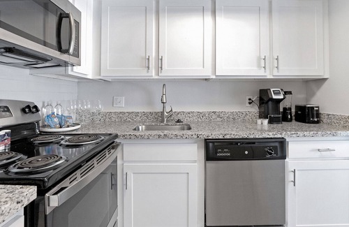 Bearss Plaza Apartment | Modern Apartment in Prime Location (ID1175X390)