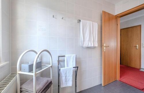 Schwalefeld Apartment | Modern Apartment in Schwalefeld with Garden