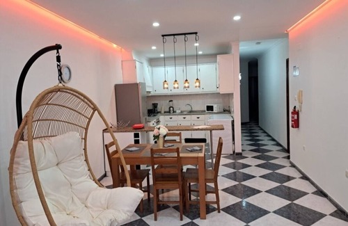Biscoitos Apartment | Modern Apartment in the Biscoitos Village of Terceira