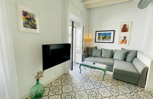 San Gil Apartment | Modern apartment in the city centre, La Alameda