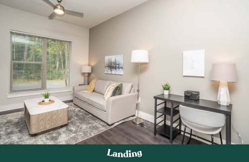 West Ashley Apartment | Modern Apartment in Prime Location (ID2946X67)