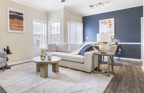 Jamestown Apartment | Modern Apartment in Prime Location (ID8560X36)