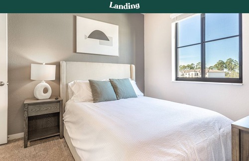 Three Oaks Apartment | Modern Apartment in Prime Location (ID6535X46)