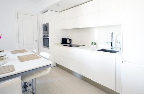 Patraix Apartment | Modern Apartment in Valencia