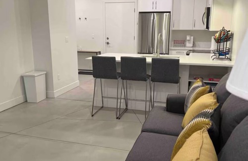 Jefferson Park Condo | Modern Apartment Near Downtown Denver