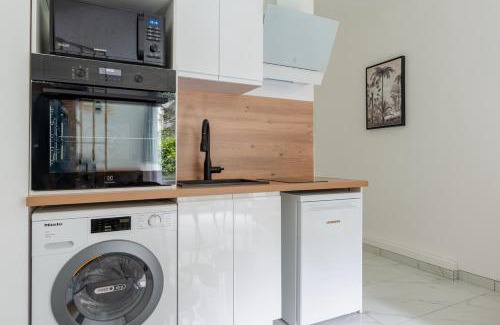 Porte-Dauphine Apartment | Modern apartment next Arc de Triomphe