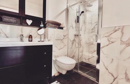 Carre d'Or Apartment | Modern Apartment Nice