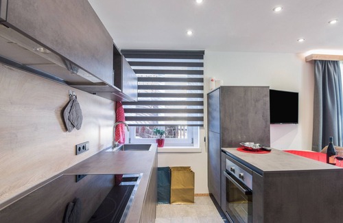 Santa Cristina Val Gardena Apartment | Modern Apartment "Ulli" Close to Cable Cars with Mountain View & Wi-Fi