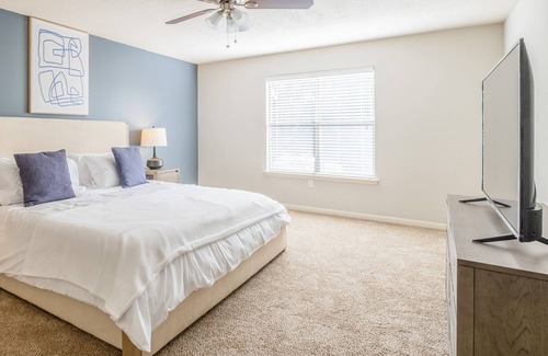 Crestline Heights Apartment | Modern Apartment in Prime Location (ID6808X36)
