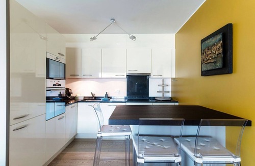 Paradiso Apartment | Modern apartment with terrace near Lugano (Sandi Luxury Apartment)