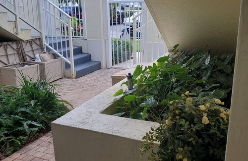 Fort Lauderdale Apartment | Modern Apt w/Marina view. WiFi, parking, tennis, playground and more!