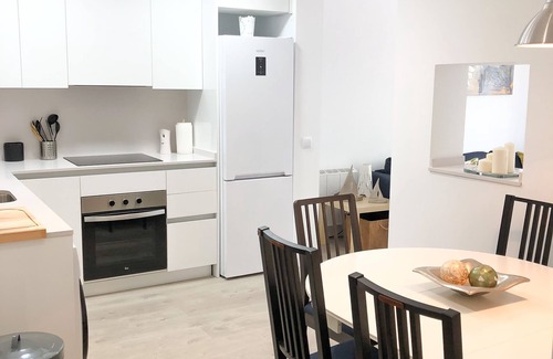 Golden Triangle of Art Apartment | MODERN APT WITH IDEAL LOCATION NEXT TO ATOCHA STATION