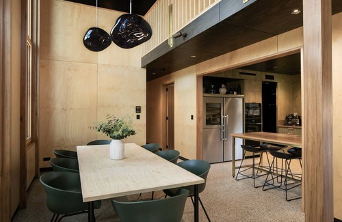 Macmasters Beach House | Modern architect designed home walking distance to Macmasters Beach
