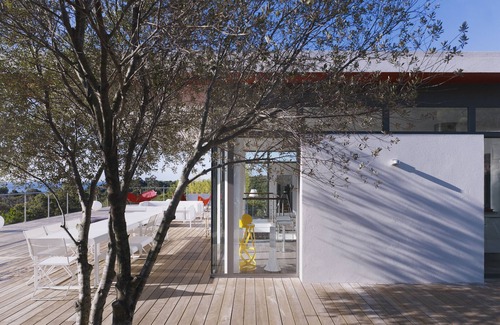 Cirendinu Villa | Modern architect-designed villa