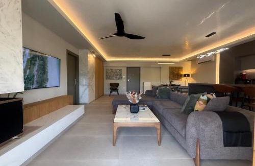 Voula Apartment | Modern Athenian Riviera Apartment