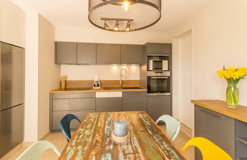 Barneville-Carteret Cottage | Modern Beachside Home in Barneville-Carteret - WiFi, Terrace, Pets Welcome