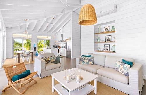 William's Town Cottage | Modern Beachfront Cottage