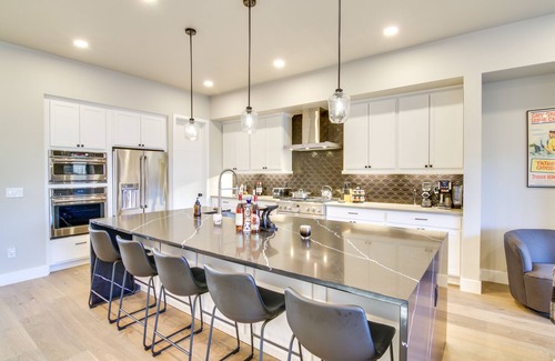 Bozeman House | Modern Bozeman Escape w/Bridger Mountain Views!