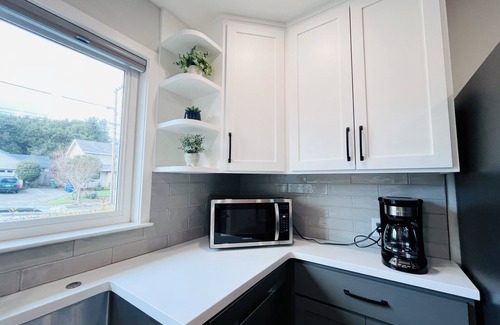 Petaluma House | Modern & Bright 3BR Retreat Near Downtown Petaluma - Home away from home