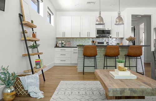 Peoria House | Modern, Bright Spacious Home ~