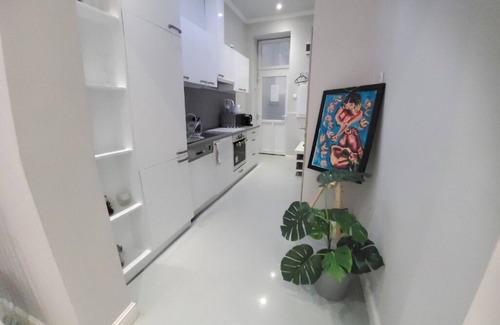 Inner City Budapest Apartment | Modern Budapest Heartbeat: Your Vibrant Oasis