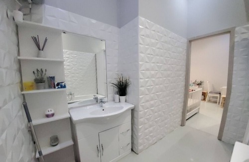 Inner City Budapest Apartment | Modern Budapest Heartbeat: Your Vibrant Oasis