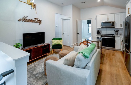 12 South House | Modern Bungalow in 12 South Nash Less than 15 Min from Downtown!