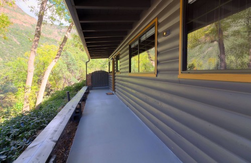 West Sedona Cabin | Modern cabin for 4 with views of the red rocks and next to Slide Rock State park