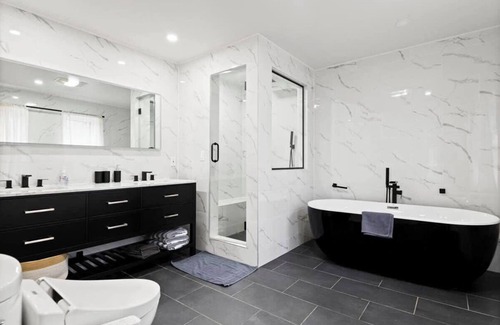 Lexington House | Modern Cabin with Hot Tub and Sauna By Summer