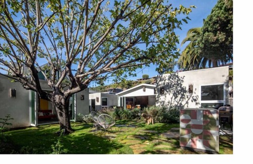 La Jolla Mesa House | Modern California beach house, indoor-outdoor living, walk to the beach