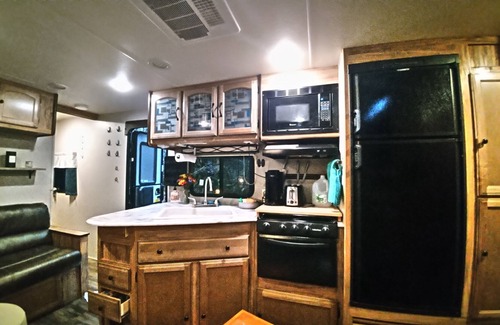 Baring House | Modern camper in mountains, perfect ski pad...beach access! One night minimum!