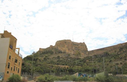 San Anton Apartment | Modern CasaTuris Apartment with Castle Views A131