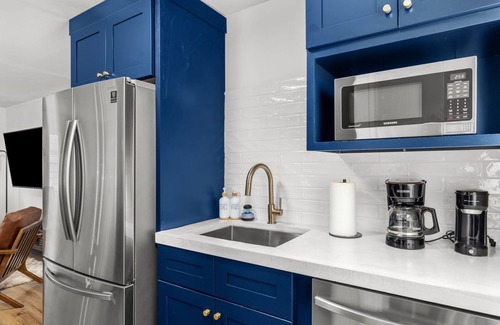 Franz Park House | Modern & Central Abode: Heart of Dogtown- STL Zoo & Forest Park