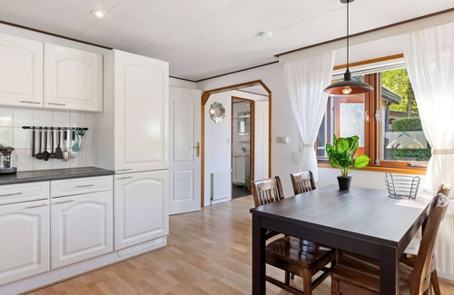 Garderen Ski Chalet | Modern Chalet in Garderen with Private Garden