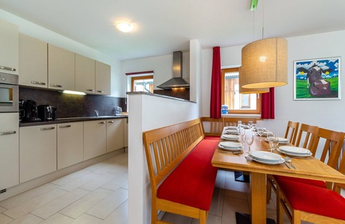 Obertraun Ski Chalet | Modern Chalet in Obertraun with Terrace