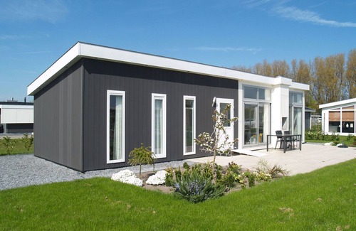 Langeberg Ski Chalet | Modern chalet with combi-microwave