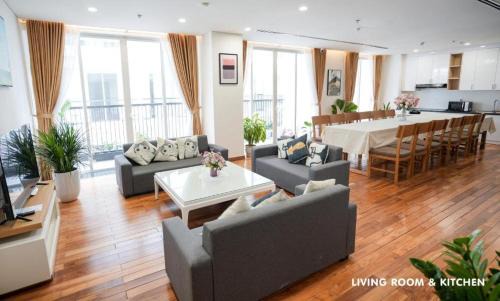 Hai Chau Apartment | Modern & Charming Penthouse 5BRs in Da Nang Center