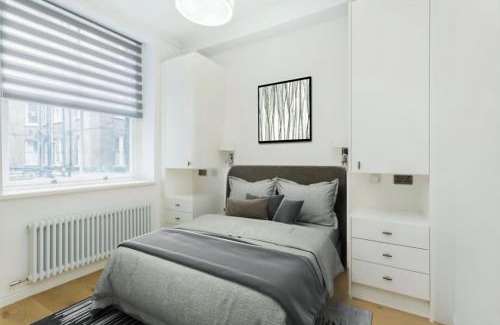 Chelsea Riverside Apartment | Modern Chelsea Flat, 3Bd 2Bath, with Parking