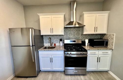 Pershing - Government Hill Apartment | Modern & Chic 1 Bed Apartment Unit 2n