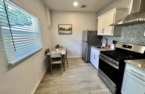 Pershing - Government Hill Apartment | Modern & Chic 1 Bed Apartment Unit 2n